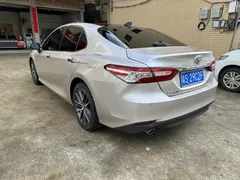 2021 Toyota Camry 2.5G Luxury — фото 4