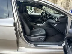 2021 Toyota Camry 2.5G Luxury — фото 10
