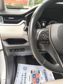 2021 Toyota Wildlander 2.0L 4WD Luxury, белый — фото 17