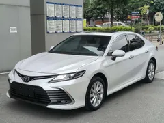 2021 Toyota Camry 2.0G Luxury, белый — фото 1