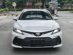 2021 Toyota Camry 2.0G Luxury, белый — фото 2