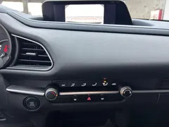 2021 Mazda CX-30 2.0L AT, белый — фото 18