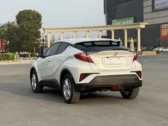 2021 Toyota C-HR 2.0L Comfort, белый — фото 9