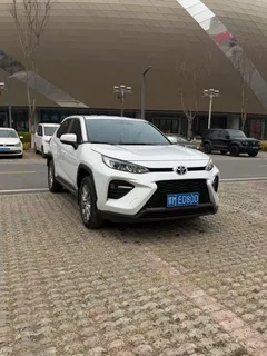 2023 Toyota Wildlander 2.0L 2WD, белый — фото 2