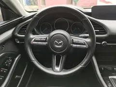 2021 Mazda Mazda3 2.0L AT, красный — фото 12