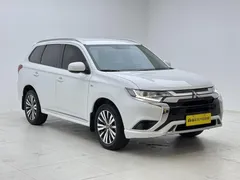 2021 Mitsubishi Outlander 2.0L 2WD 5-seat, белый — фото 3
