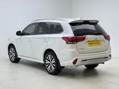 2021 Mitsubishi Outlander 2.0L 2WD 5-seat, белый — фото 5