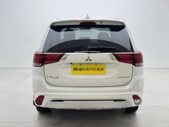 2021 Mitsubishi Outlander 2.0L 2WD 5-seat, белый — фото 6