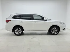 2021 Mitsubishi Outlander 2.0L 2WD 5-seat, белый — фото 8
