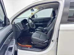 2021 Mitsubishi Outlander 2.0L 2WD 5-seat, белый — фото 12