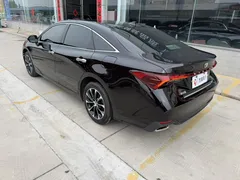 2022 Toyota Avalon 2.0L Luxury, чёрный — фото 7