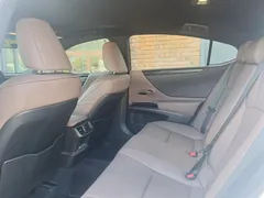 2022 Lexus ES 200 Excellence, белый — фото 16