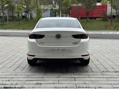 2022 Mazda Mazda3 2.0L AT, белый — фото 7