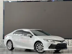 2021 Toyota Camry 2.0G Luxury, белый — фото 3