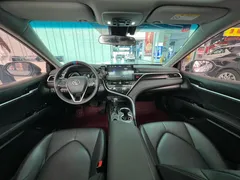 2021 Toyota Camry 2.0G Luxury, белый — фото 9