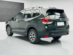 2022 Subaru Forester 2.0i AWD Luxury, зелёный — фото 4