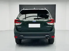 2022 Subaru Forester 2.0i AWD Luxury, зелёный — фото 5