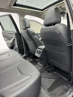 2022 Subaru Forester 2.0i AWD Luxury, зелёный — фото 9