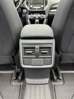2022 Subaru Forester 2.0i AWD Luxury, зелёный — фото 10
