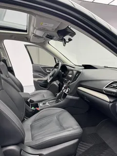 2022 Subaru Forester 2.0i AWD Luxury, зелёный — фото 11