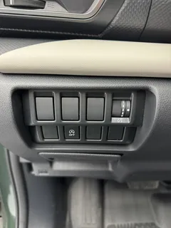 2022 Subaru Forester 2.0i AWD Luxury, зелёный — фото 13