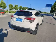 2022 Honda Vezel 1.5L CVT Pioneer, белый — фото 7