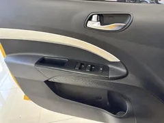 2021 Kia Yipao 1.4L CVT Sunroof, жёлтый — фото 7