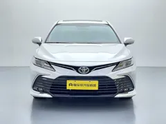2022 Toyota Camry 2.0GVP Leading, белый — фото 2