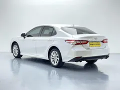 2022 Toyota Camry 2.0GVP Leading, белый — фото 5