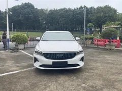 2022 Geely Emgrand 4th Gen 1.5L CVT Flagship, белый — фото 2