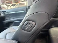 2021 Toyota Camry 2.0G Luxury — фото 8
