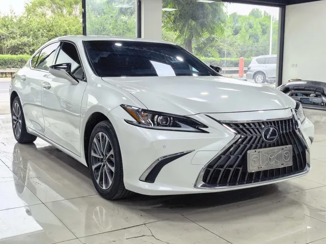 2022 Lexus ES 200 Excellence