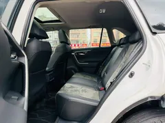 2022 Toyota RAV4 2.0L CVT 4WD Fashion, белый — фото 6