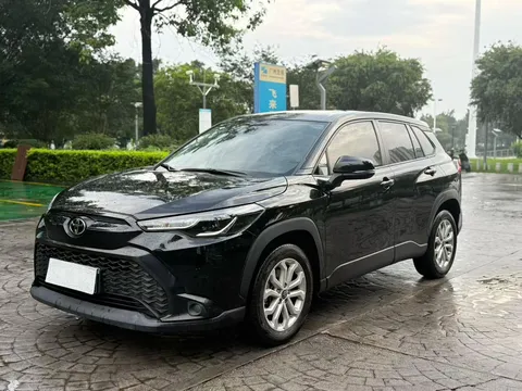 2022 Toyota Frontlander 2.0L CVT Leading