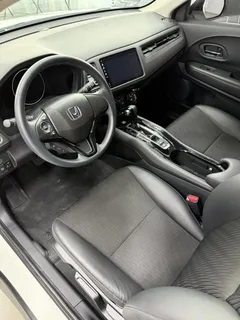 2022 Honda Vezel 1.5L CVT Pioneer, белый — фото 13