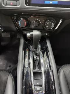 2022 Honda Vezel 1.5L CVT Pioneer, белый — фото 16
