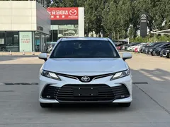 2021 Toyota Camry 2.0G Luxury, белый — фото 2