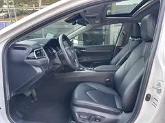 2021 Toyota Camry 2.0G Luxury, белый — фото 6