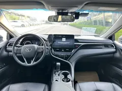 2021 Toyota Camry 2.0G Luxury, белый — фото 9
