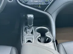 2021 Toyota Camry 2.0G Luxury, белый — фото 12