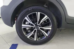 2021 Kia Yipao 1.4L CVT Sunroof, белый — фото 5