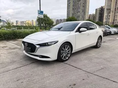 2022 Mazda Mazda3 2.0L AT, белый — фото 1