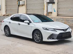 2021 Toyota Camry 2.5G Luxury, белый — фото 6
