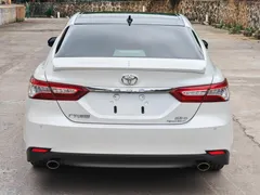 2021 Toyota Camry 2.5G Luxury, белый — фото 8