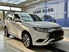 2021 Mitsubishi Outlander 2.0L 2WD 5 Seats, белый — фото 3