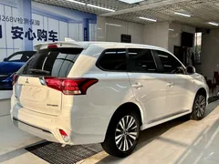 2021 Mitsubishi Outlander 2.0L 2WD 5 Seats, белый — фото 4
