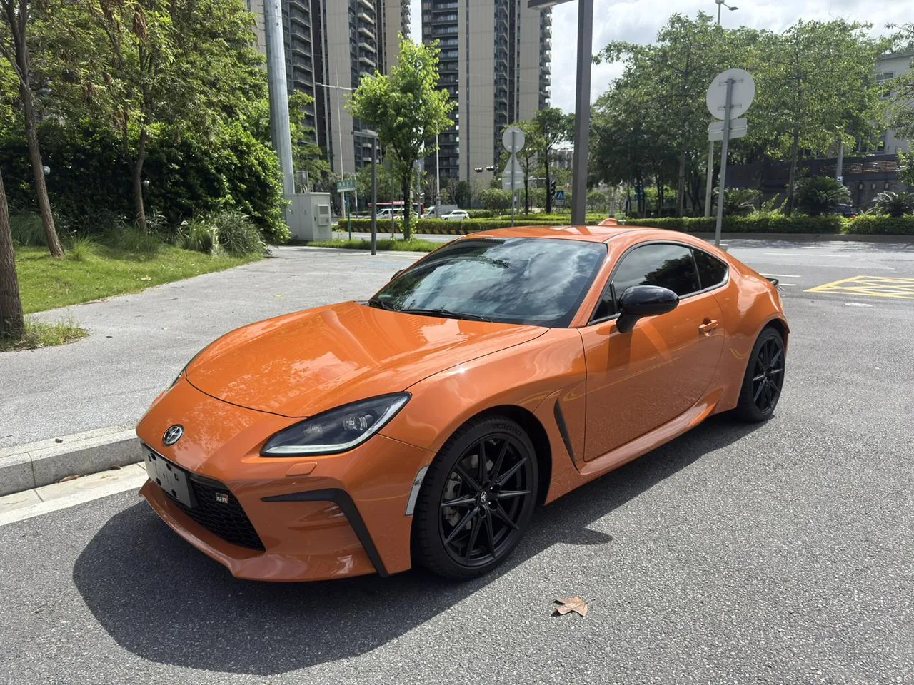 2023 Toyota GR86 2.4L MT 10th Anniversary