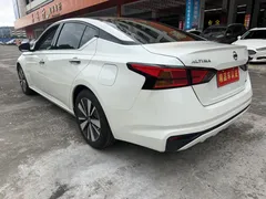 2021 Nissan Teana 2.0L XL Comfort, белый — фото 5