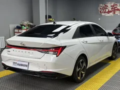 2022 Hyundai Elantra 1.5L CVT LUX Premium, белый — фото 6
