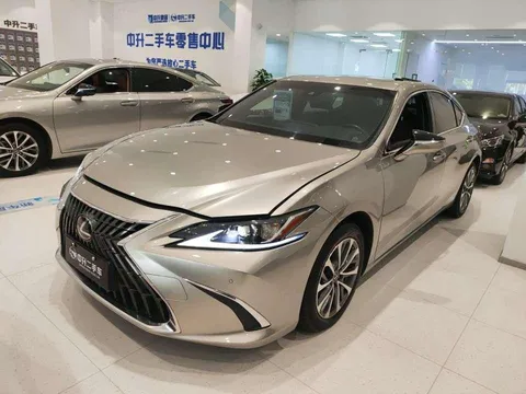 2021 Lexus ES 200 Excellence